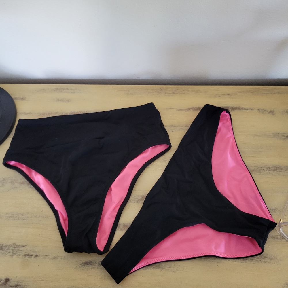 Pink Vs Bikini Bottom Bundle - image 1